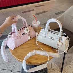 Túi Xách Nữ Dáng Chữ Nhật Khóa Kim Loại Trang Trí Hoa 3D Kèm Dây Đeo Chéo Phong Cách Thanh Lịch 4