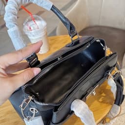 Túi Xách Nữ Dáng Chữ Nhật Khóa Kim Loại Trang Trí Hoa 3D Kèm Dây Đeo Chéo Phong Cách Thanh Lịch 7