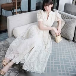 Đầm maxi nữ ren màu kem tay phồng cổ v dáng xòe thanh lịch 2
