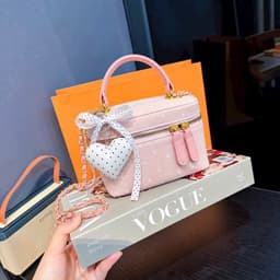 Túi xách nữ kiểu Hàn Quốc dáng hộp chấm bi có nơ và móc khoá trái tim chất lượng cao. 7