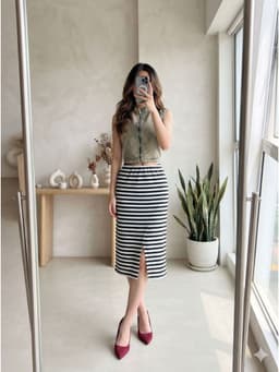 [2hand] Chân váy thun kẻ ngang đen trắng vạt xẻ tà cạp chun freesize đến L 1