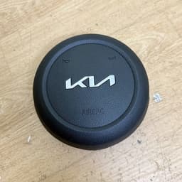 (logo mới) Nắp đậy túi khí, mặt còi vô lăng Kia Cerato/k3 (2019-2025) 3