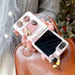 [SẴN HOẢ TỐC] Ốp ZFLIP 8 - Z FLIP 7 - Z FLIP6 - FLIP5 5G nâu kem phủ da PU charm coffee xinh xắn kèm dây sang trọng cute 3