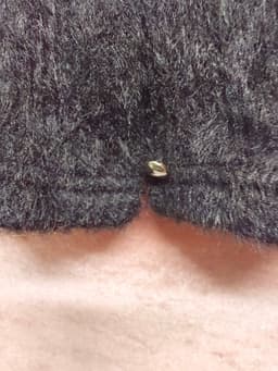 [2hand] Áo cardigan lông thỏ dáng croptop đen cúc nhỏ len gân mỏng có đệm cầu vai size S M 4