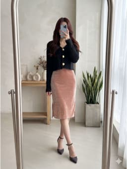 [2hand] Áo cardigan len lông thỏ dáng croptop cúc to đen size S M 1
