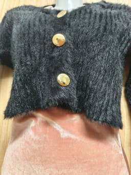 [2hand] Áo cardigan len lông thỏ dáng croptop cúc to đen size S M 4