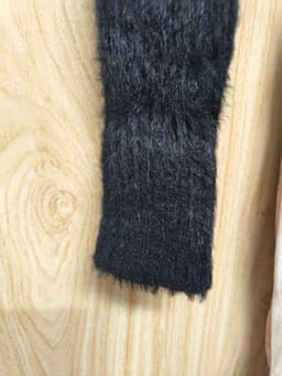 [2hand] Áo cardigan len lông thỏ dáng croptop cúc to đen size S M 5
