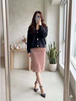 [2hand] Áo cardigan len lông thỏ cúc to đen freesize đến XL 1