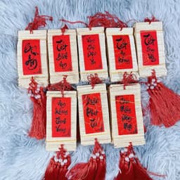 mành tre giấy đỏ in chữ thư pháp mini treo cây, cành đào, cành mai, trang trí Tết... - Xinh Decor 2