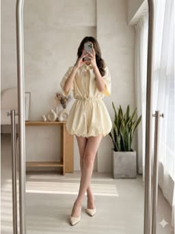 [2hand] Jumsuits dáng ngắn playsuits sơ mi cánh dơi  vàng kem 2 lớp cài cúc ống quần bí eo chun buộc nơ freesize đến L 1