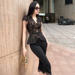 Set áo ren tay con quần lửng phối ren trẻ trung quyến rũ 3
