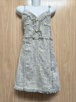 [2hand] Đầm dạ tweed 2 dây mảnh kiểu cúp ngực cúc to có lớp lót tua rua size M L nhỏ 4