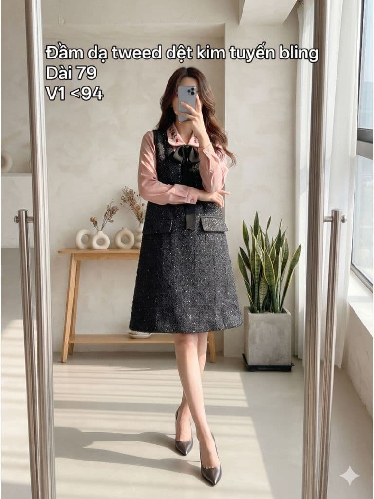 [2hand] Đầm dạ tweed sát nách cổ V rộng dệt kim tuyến bling size M L