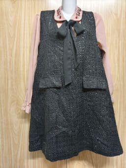 [2hand] Đầm dạ tweed sát nách cổ V rộng dệt kim tuyến bling size M L 4