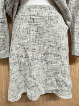 [2hand] Set bộ dạ tweed mềm xanh nhạt áo cúc ngọc + chân váy kéo khoá sau có túi có lớp lót size L 4
