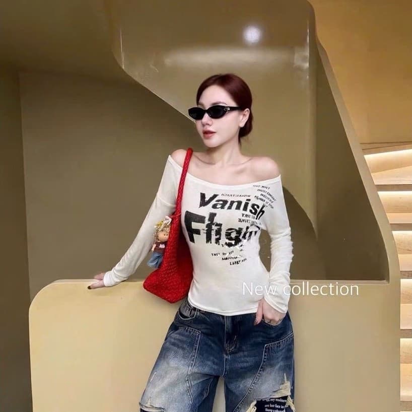 Áo thun lệch vai in chữ cá tính