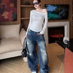 Áo thun nữ tay dài cổ lệch 1 bên màu đen đính đá phong cách thời trang 2