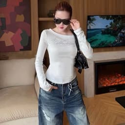Áo thun nữ tay dài cổ lệch 1 bên màu đen đính đá phong cách thời trang 4