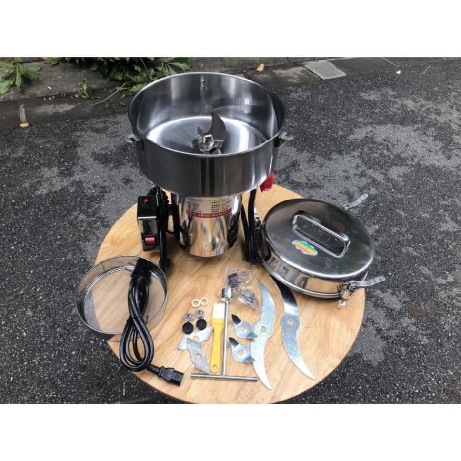 Máy Xay Bột Seka 4.5kg –chuyên dùng để xay các loại hạt ngũ cốc, dược liệu, gia vị khô, thảo mộc, tam thất…