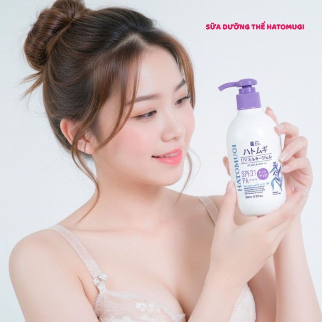 Sữa dưỡng thể Hatomugi dưỡng ẩm và nâng tông da SPF31+ chai 250ml