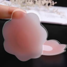 Hộp 10 Miếng Dán Ngực Silicon Mềm Mại Cho Da, Miếng Dán Nhũ Hoa Tàng Hình Bám Dính 4