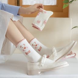 Tất Vớ Nữ Cao Cổ Họa Tiết Gấu Dâu Tây Màu Hồng Dễ Thương  7