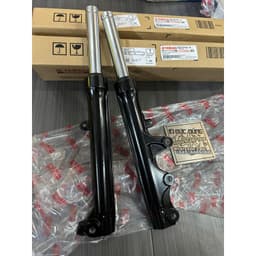 Phuộc trước Janus màu đen 4