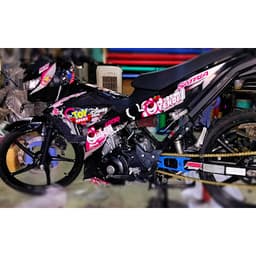 Tem rời xe Raider - Satria gấu dâu, Chất liệu PVC Cao Cấp 3 lớp, chống nước, chống phai màu 1