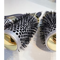 [4size] Lược tròn tạo kiểu tóc màu đen dành cho là tóc makeup chuyên nghiệp - HIty Beauty 3