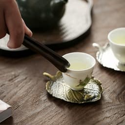 Bộ 5 dụng cụ pha trà, trà cụ kèm bình sứ đựng họa tiết cành trúc 5
