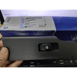 Công tắc kính đơn gentra- aveo hàng chính hãng gm 3
