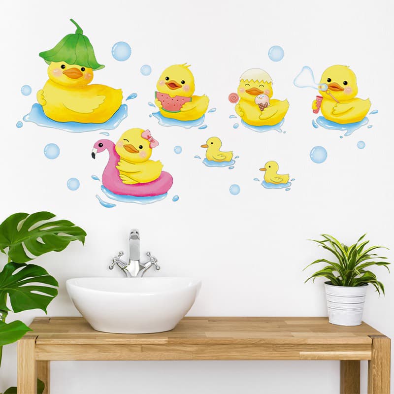 Decal dán tường gia đình vịt vàng trang trí phòng tắm
