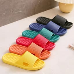 Dép đi trong nhà nguyên khối chống trơn trượt, chất liệu xốp siêu nhẹ (TRÁM) cho cảm giác thoải mái. 1