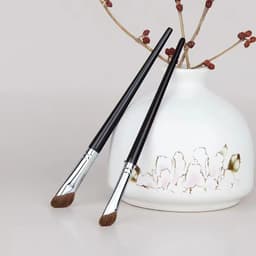 Cọ trang điểm vát liềm dày tạo khối mũi, mắt 2 size tiện lợi - Hity Beauty 4