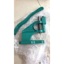 Máy + bộ cối và 100 khoen mắt cáo size 4mm, 5mm 4