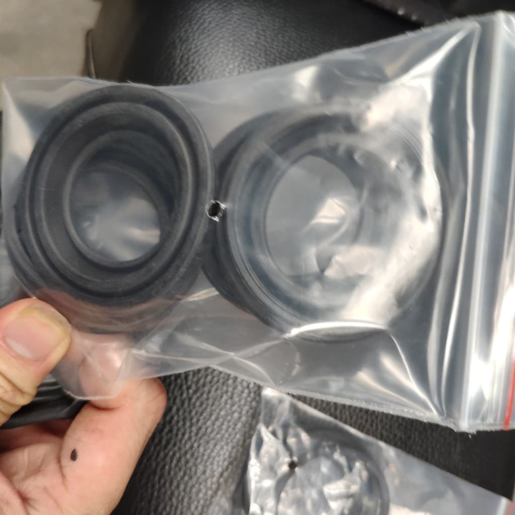 Piston xy lanh phanh, cupe chụp bụi trước +sau  Captiva