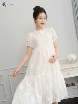 Váy đầm bầu chất liệu tơ thêu Hàn thoáng mát thiết kế dáng xòe tay chuông vai ngọc LYMMOM VB012 2