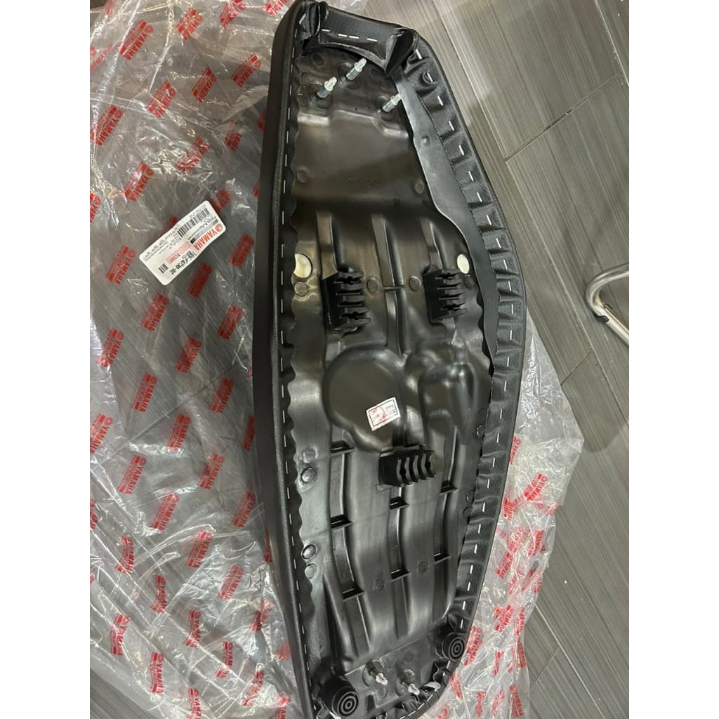 Yên zin Exciter nhỏ 2006-2010 MÀU ĐEN NHƯ ẢNH (1S9F47300200 - Bộ Yên Xe
)