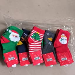Sét 10 Đôi Tất Noel cho bé họa tiết hoạt hình cực đáng yêu 2