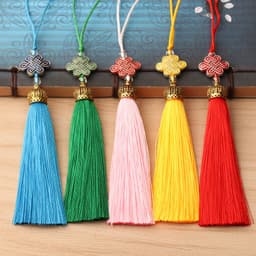 DÂY ĐỒNG TÂM KẾT MŨ VÀNG KIM LOẠI - Móc Khóa Tua Rua Đỏ Cổ Phong Đạo Cụ Cosplay Quà Tặng Độc Đáo 3