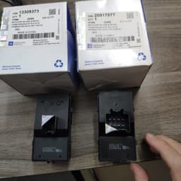 Công tắc lên xuống kính tổng Cruze-CDX-ES- Orlando hàng chính hãng GM 2