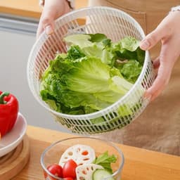 Rổ quay rau chính hãng giúp ráo rau ngay lập tức, giữ thực phẩm tươi lâu hơn. 8