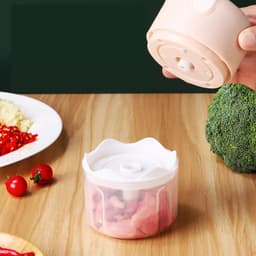 Máy Xay Tỏi Xài Pin 250ml 50w Mẫu 2022 và Dụng Cụ Xay Tỏi Ớt Kéo Tay Mẫu Trắng/ Máy Xay Tỏi ớt (Heo). LMS 5