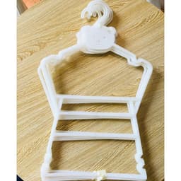 (COMBO 30 CÁI) Móc Nhựa Treo Set Quần Áo Trẻ Em, Mọc Màu Trắng Mặt Gấu Tiện Dụng 6