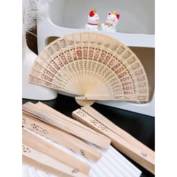 Quạt gỗ, Quạt cổ trang gỗ thơm 1