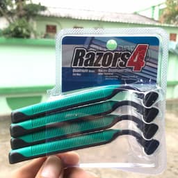 Bộ 4 Cây Dao Cạo Râu Razors. 3 ba lưỡi kép cán nhựa 4in1 an toàn thông minh 8