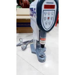 Máy đóng khoen Máy dập cúc điện tử (điện 220V) Có cảm biến chống dập tay Model XINDING 818 Gồm máy, chân, mặt bàn 6