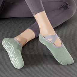 Tất - Vớ Tập Yoga ,barre , pilates gắn hạt silicon Massage chống trơn trượt quai chéo kín ngón (Giá 1 đôi ) 3