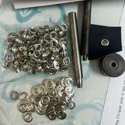 Bộ đục khuy bạt 3 MÓN (TÁN CUỐN)+100 khoen mắt cáo(sắt, màu ngẫu nhiên) Dụng cụ đóng khoen bạt,túi giấy (không đóng vải) 4