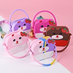 Túi xách silicon trung hình gấu dâu 2 trong 1 cầm tay đeo chéo thời trang đựng bao bì lì xì, mỹ phẩm 3